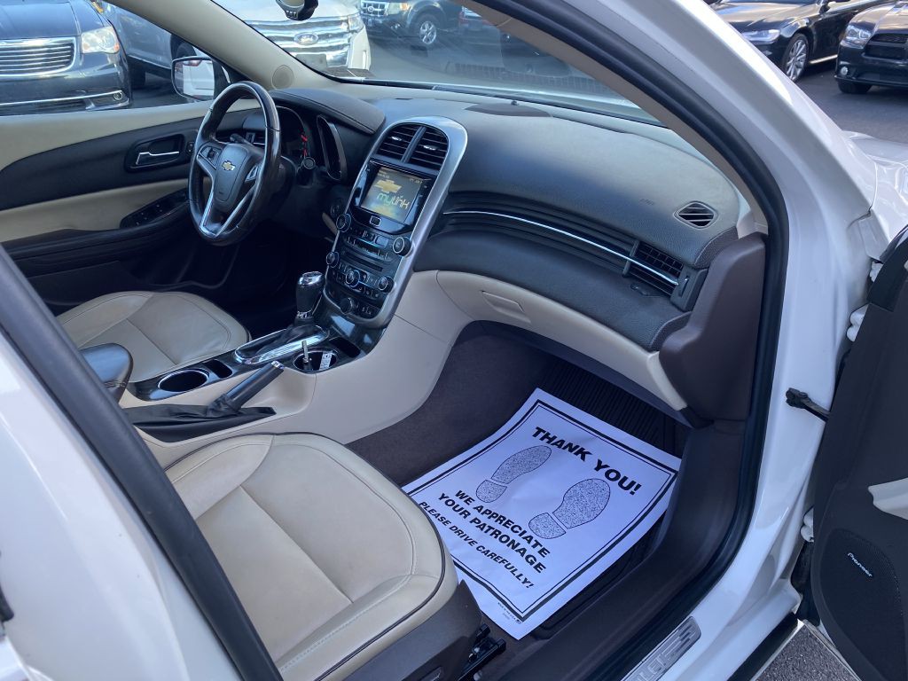 2014 Chevrolet Malibu Image 17