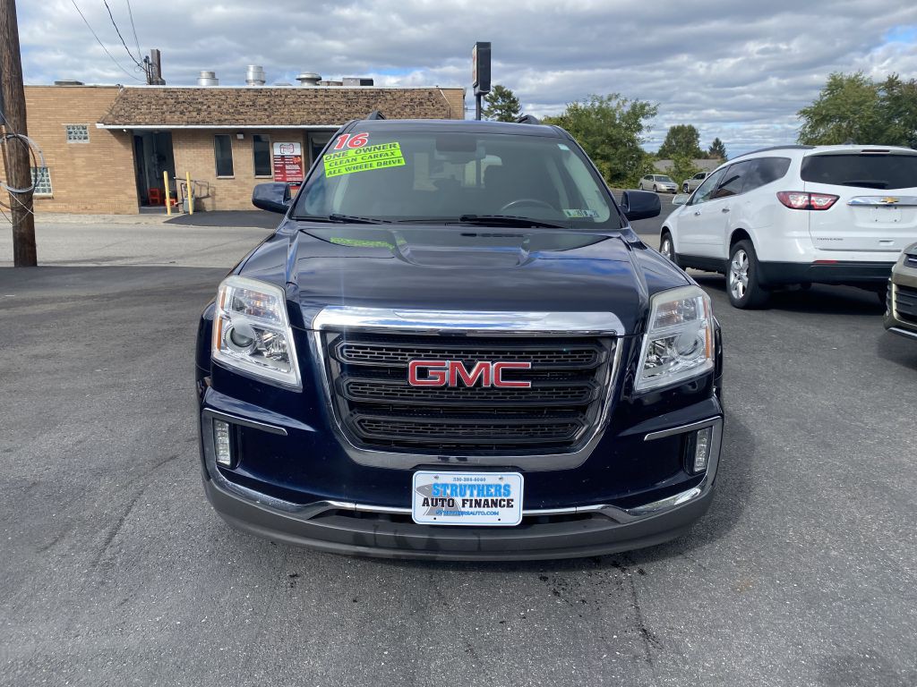 2016 GMC Terrain Image 2