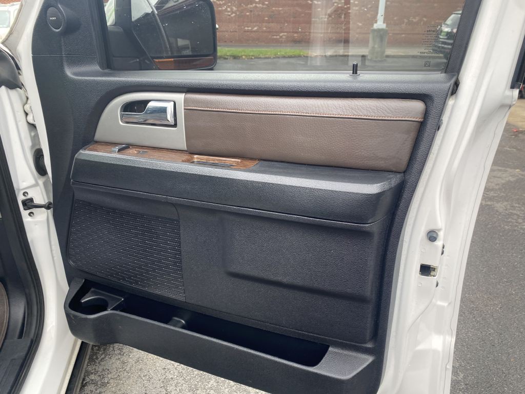 2016 Ford Expedition Image 24