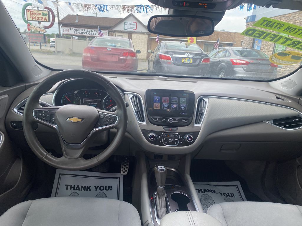 2017 Chevrolet Malibu Image 9