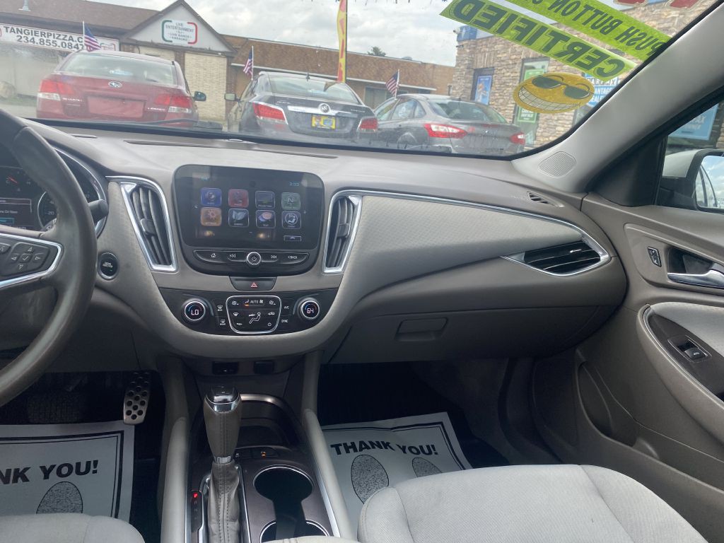 2017 Chevrolet Malibu Image 11