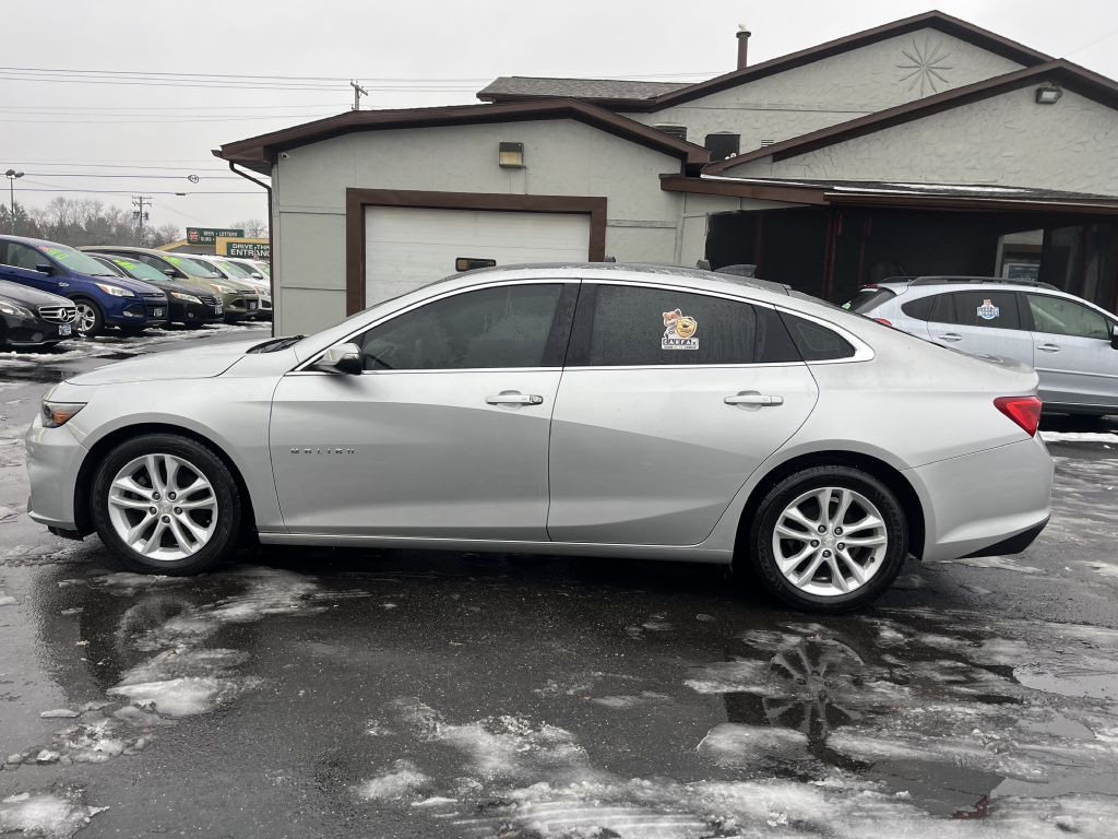 2017 Chevrolet Malibu Image 8
