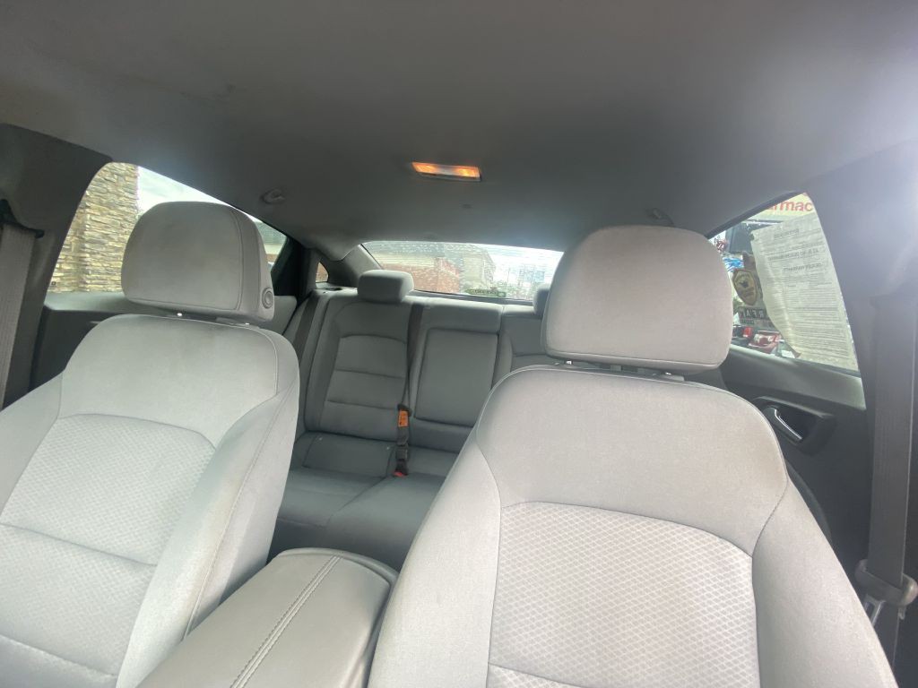 2017 Chevrolet Malibu Image 18