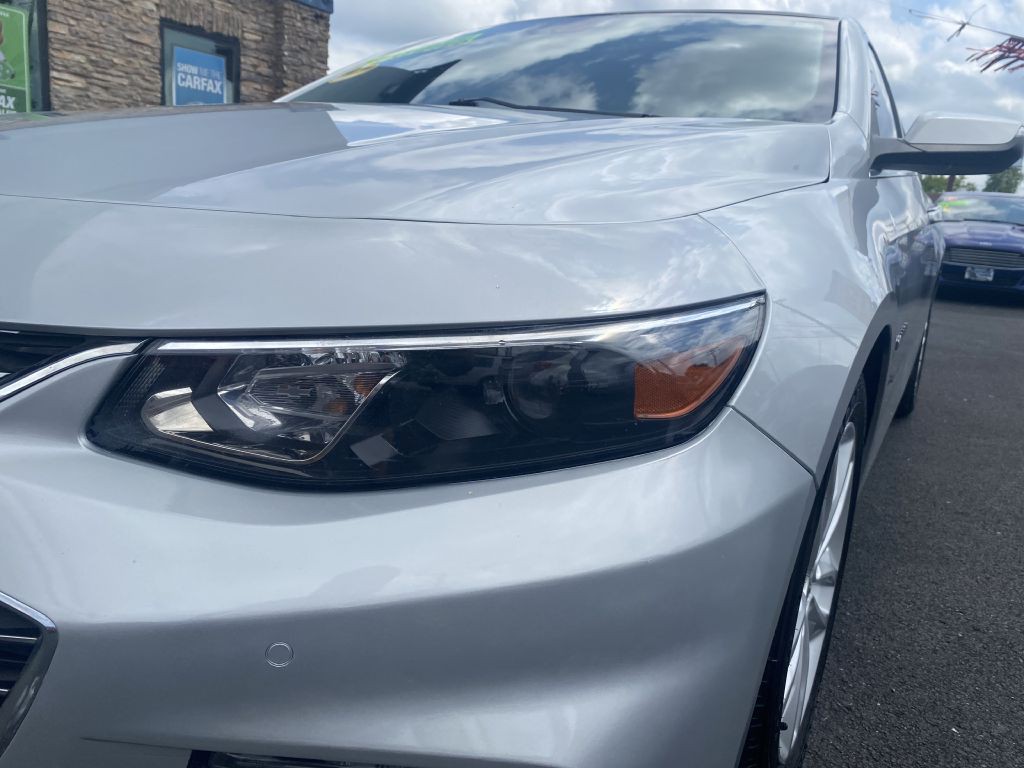 2017 Chevrolet Malibu Image 24