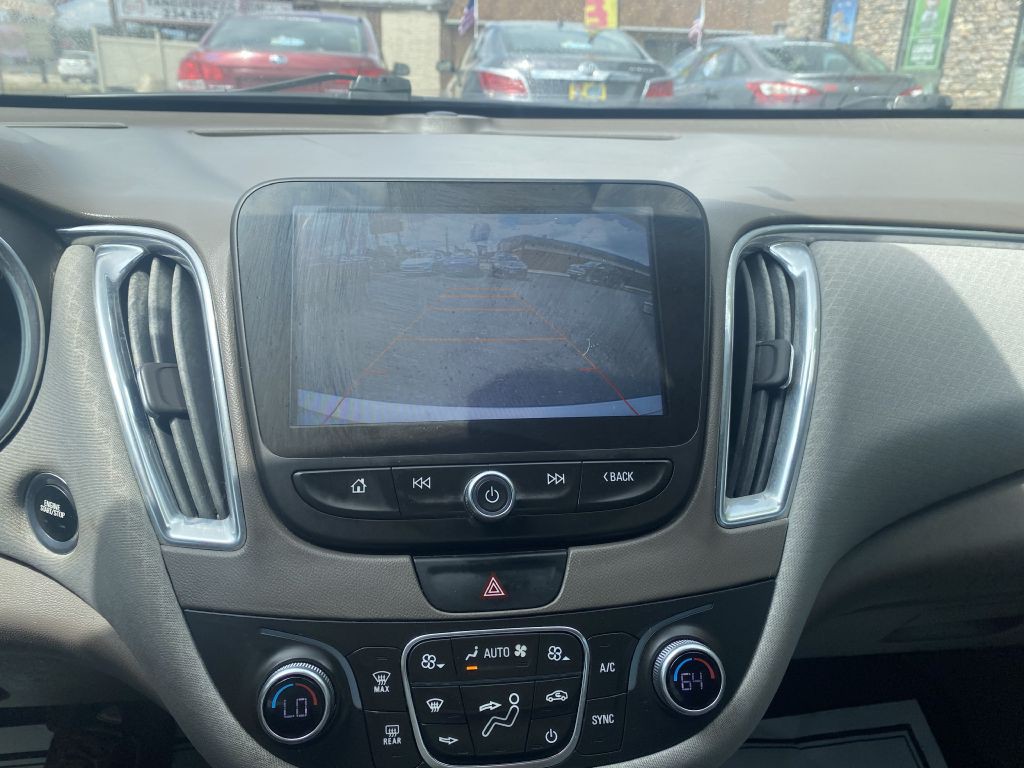 2017 Chevrolet Malibu Image 26