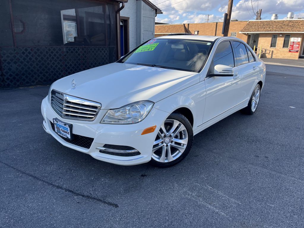 2012 Mercedes-Benz C-Class Image 1