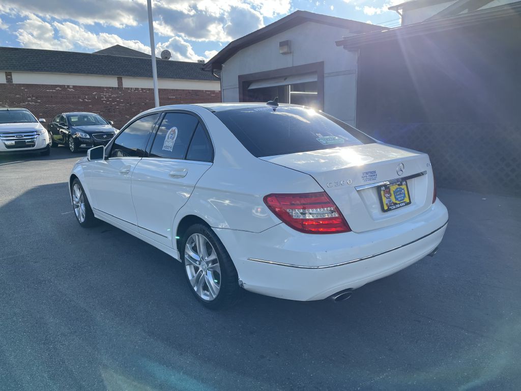 2012 Mercedes-Benz C-Class Image 7