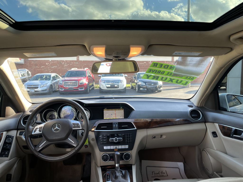 2012 Mercedes-Benz C-Class Image 9