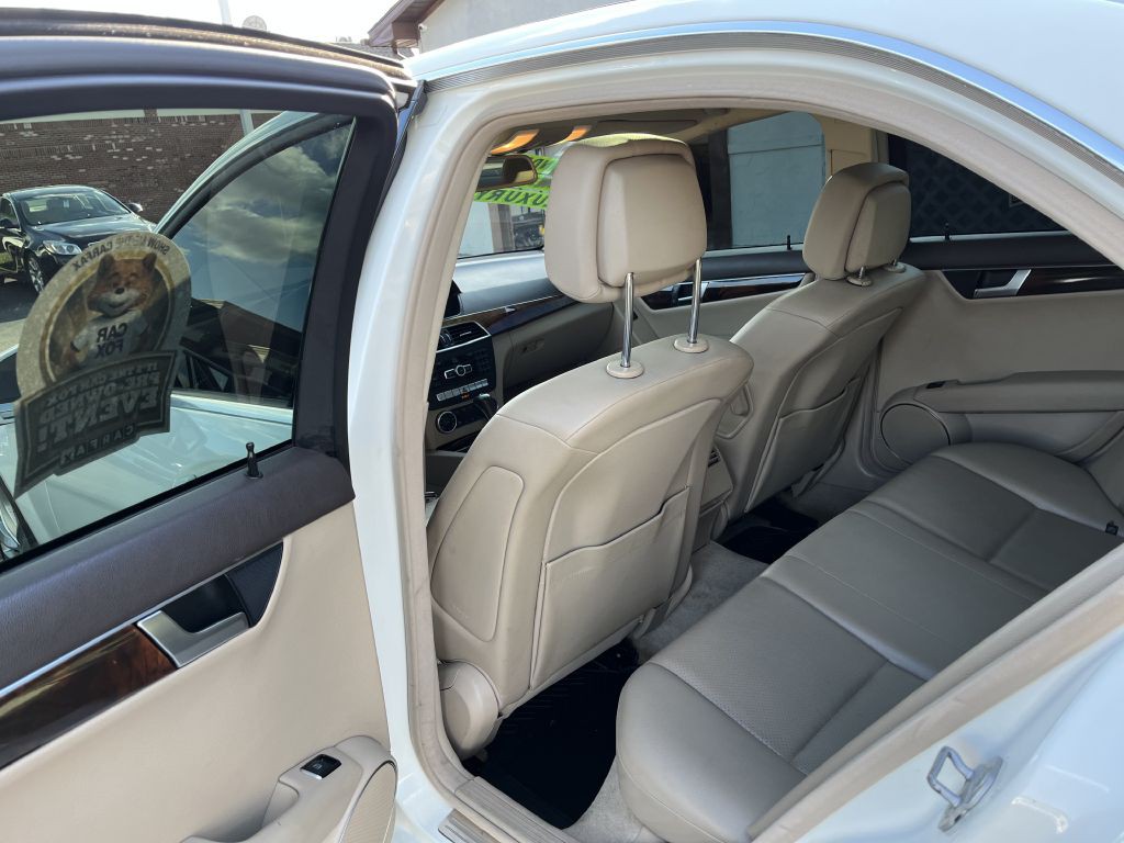 2012 Mercedes-Benz C-Class Image 15