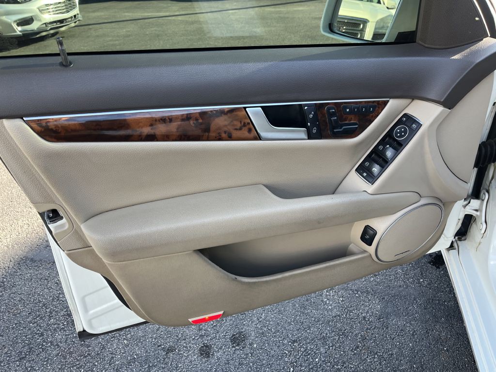 2012 Mercedes-Benz C-Class Image 19