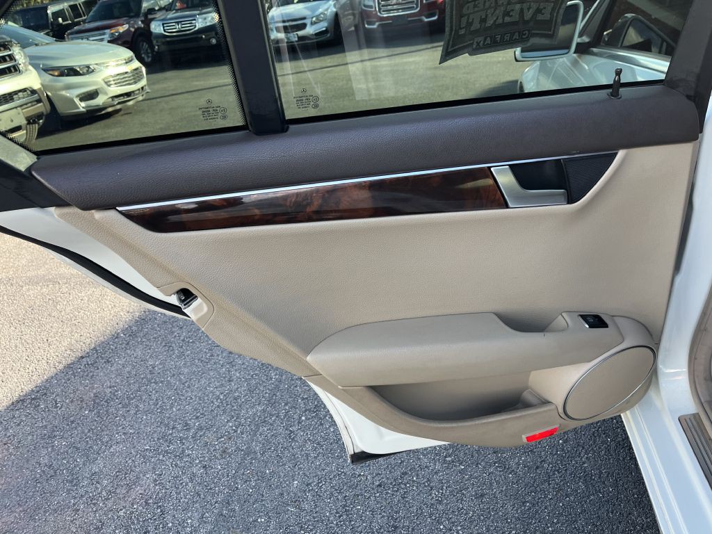 2012 Mercedes-Benz C-Class Image 20