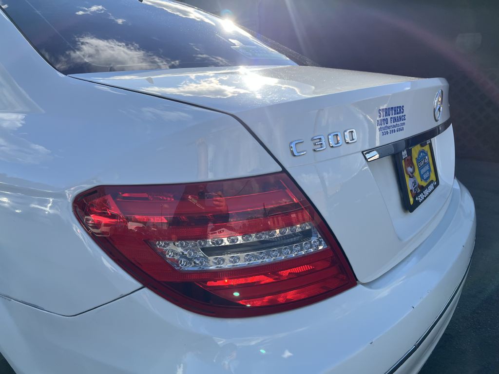 2012 Mercedes-Benz C-Class Image 25