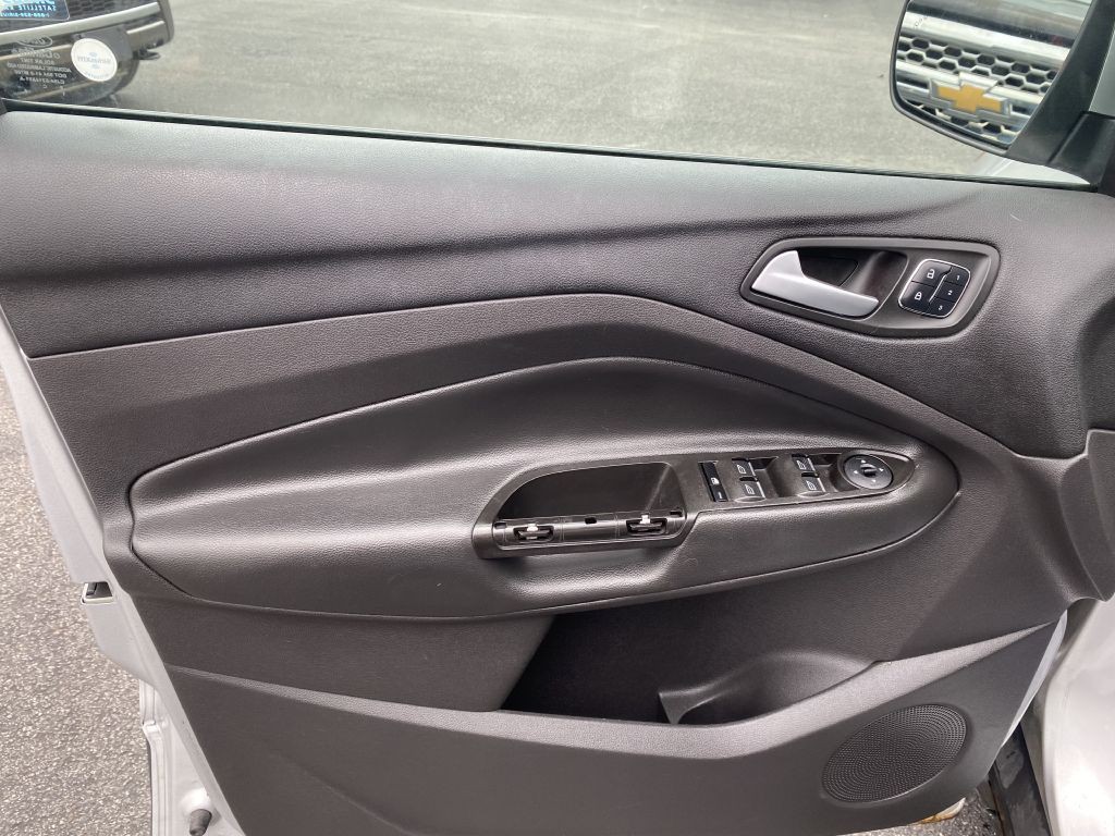 2015 Ford Escape Image 20