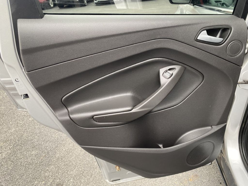 2015 Ford Escape Image 21