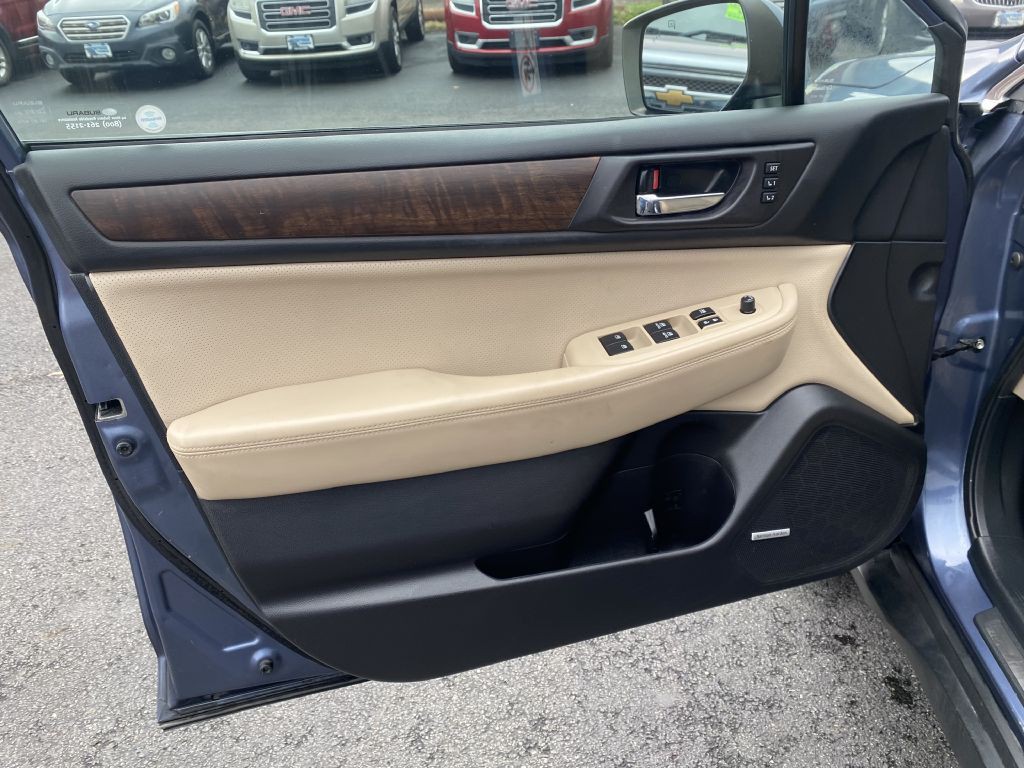 2016 Subaru Outback Image 19