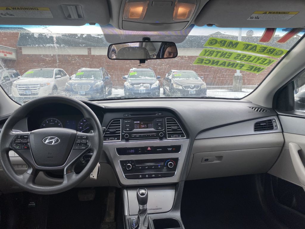2017 Hyundai Sonata Image 9