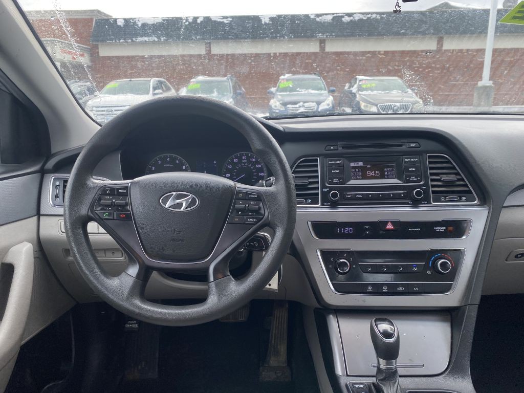 2017 Hyundai Sonata Image 10