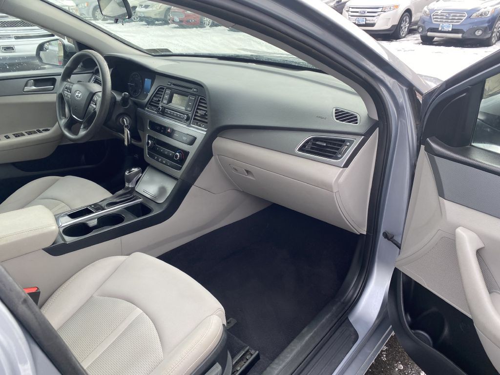 2017 Hyundai Sonata Image 17