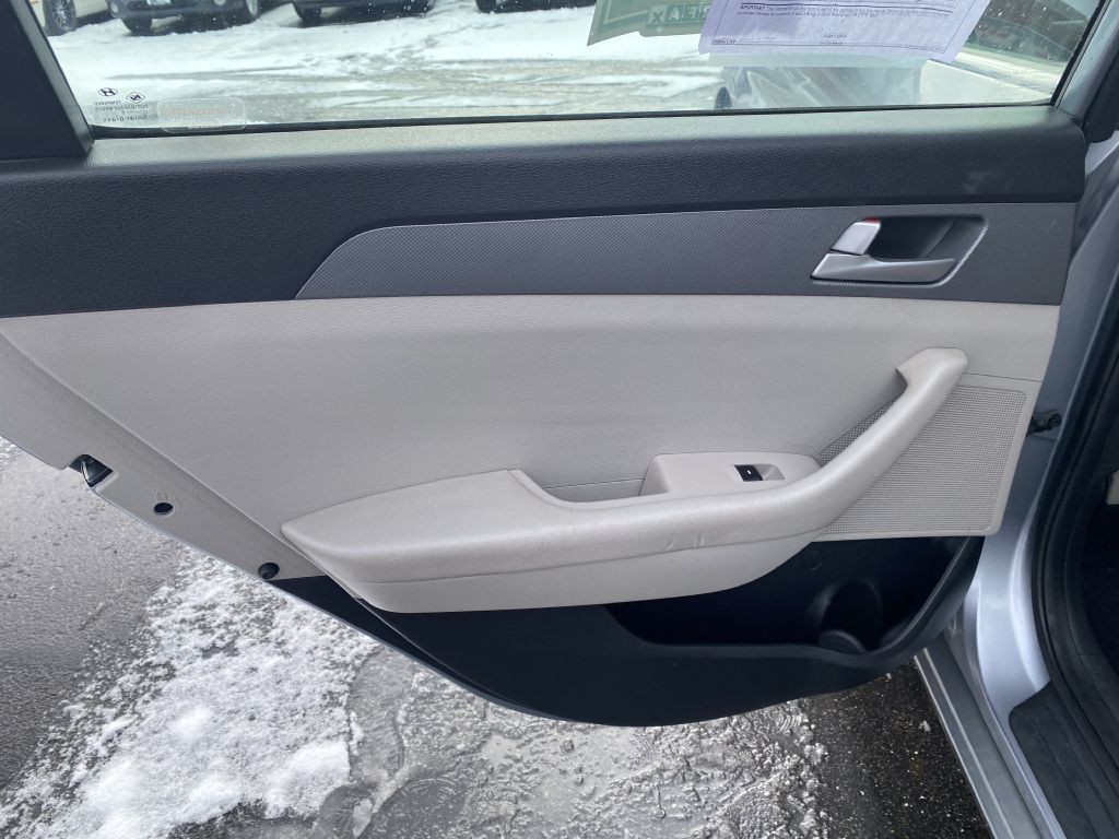 2017 Hyundai Sonata Image 20