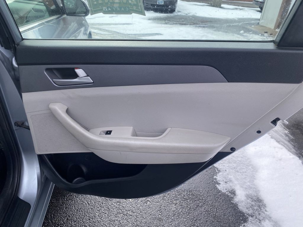 2017 Hyundai Sonata Image 21
