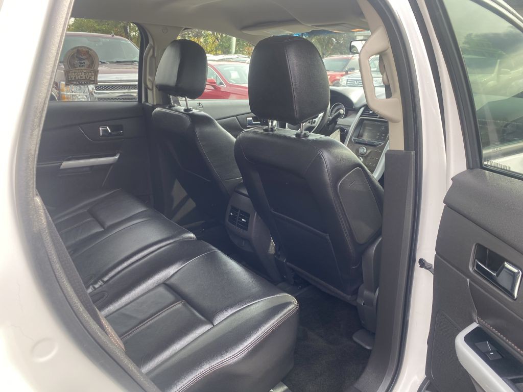2014 Ford Edge Image 17