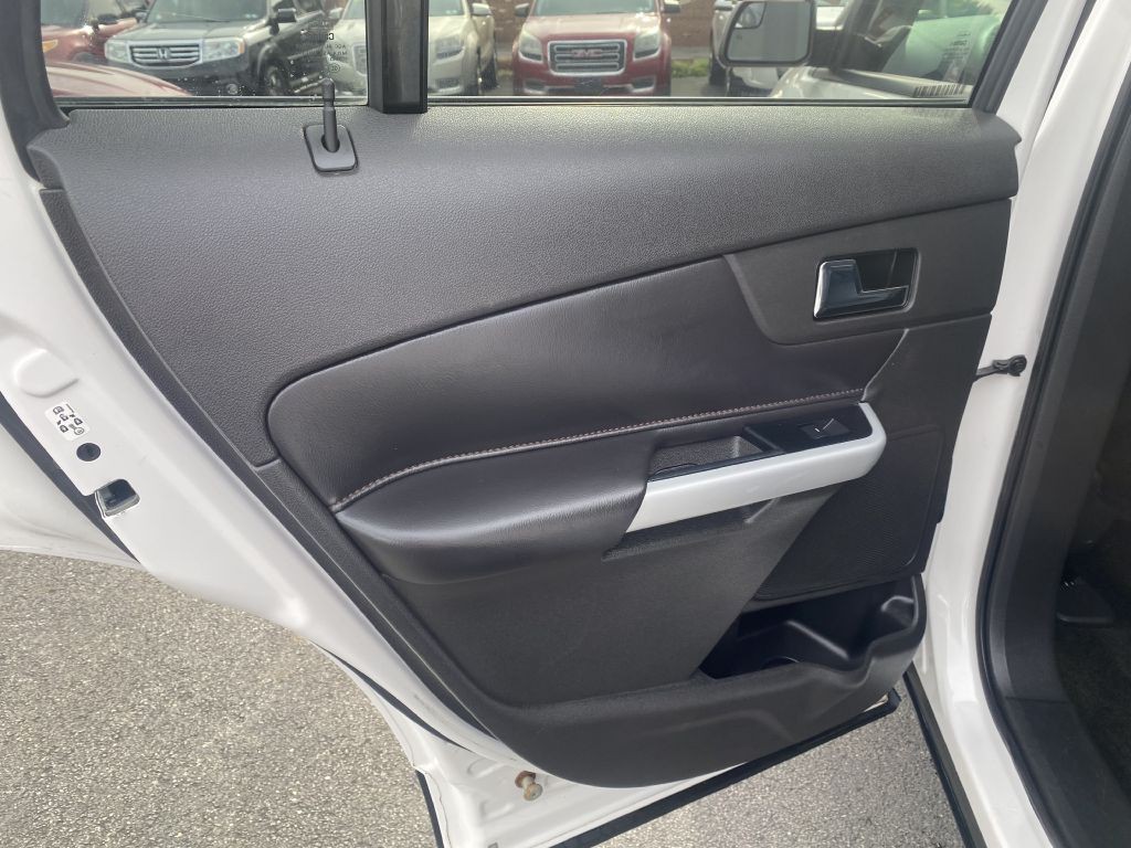 2014 Ford Edge Image 21