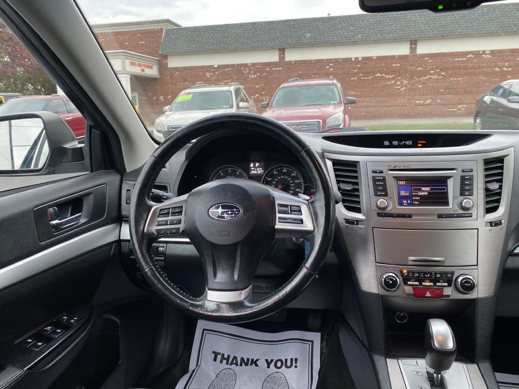 2014 Subaru Outback Image 10