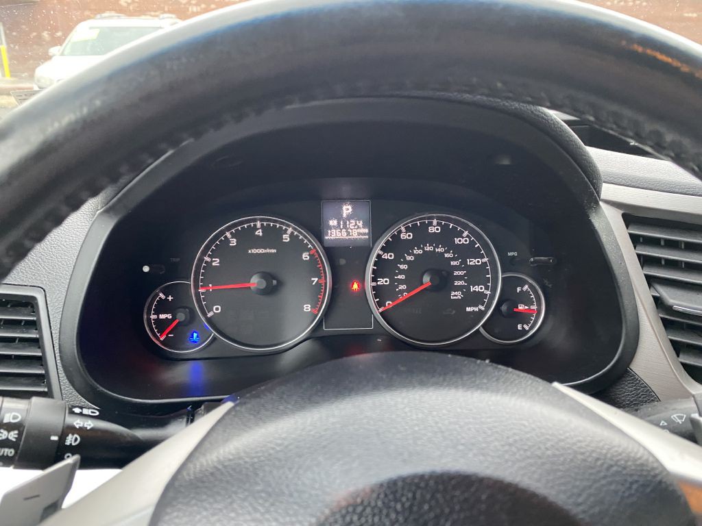 2014 Subaru Outback Image 12