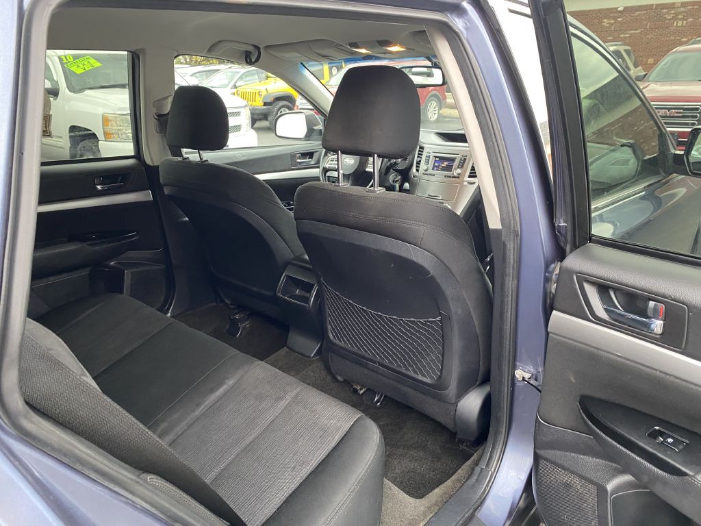 2014 Subaru Outback Image 16
