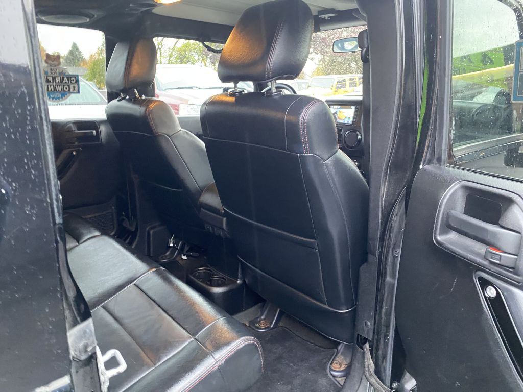 2012 Jeep Wrangler Unlimited Image 16