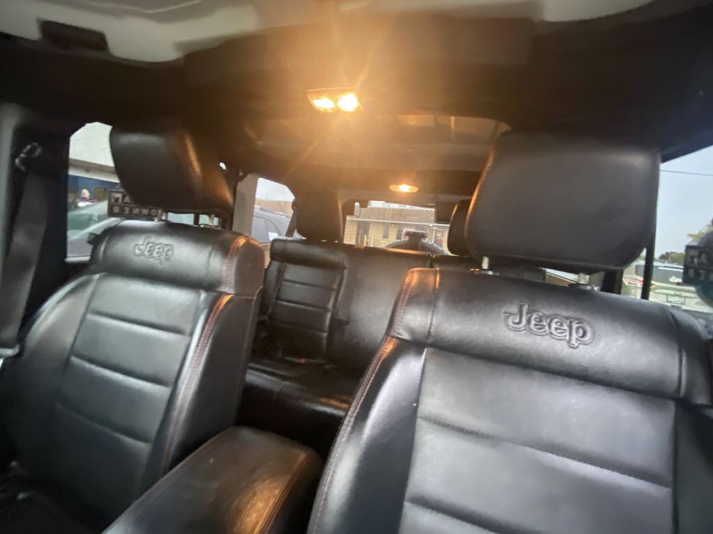 2012 Jeep Wrangler Unlimited Image 18