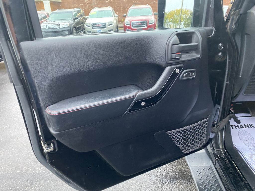 2012 Jeep Wrangler Unlimited Image 19