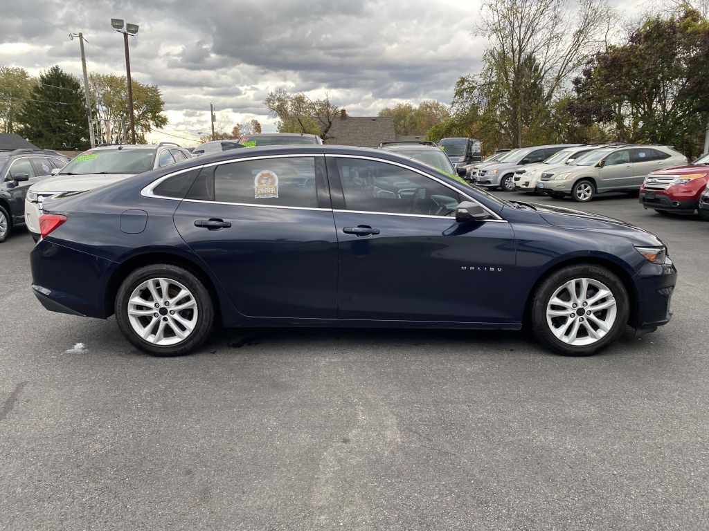 2016 Chevrolet Malibu Image 4