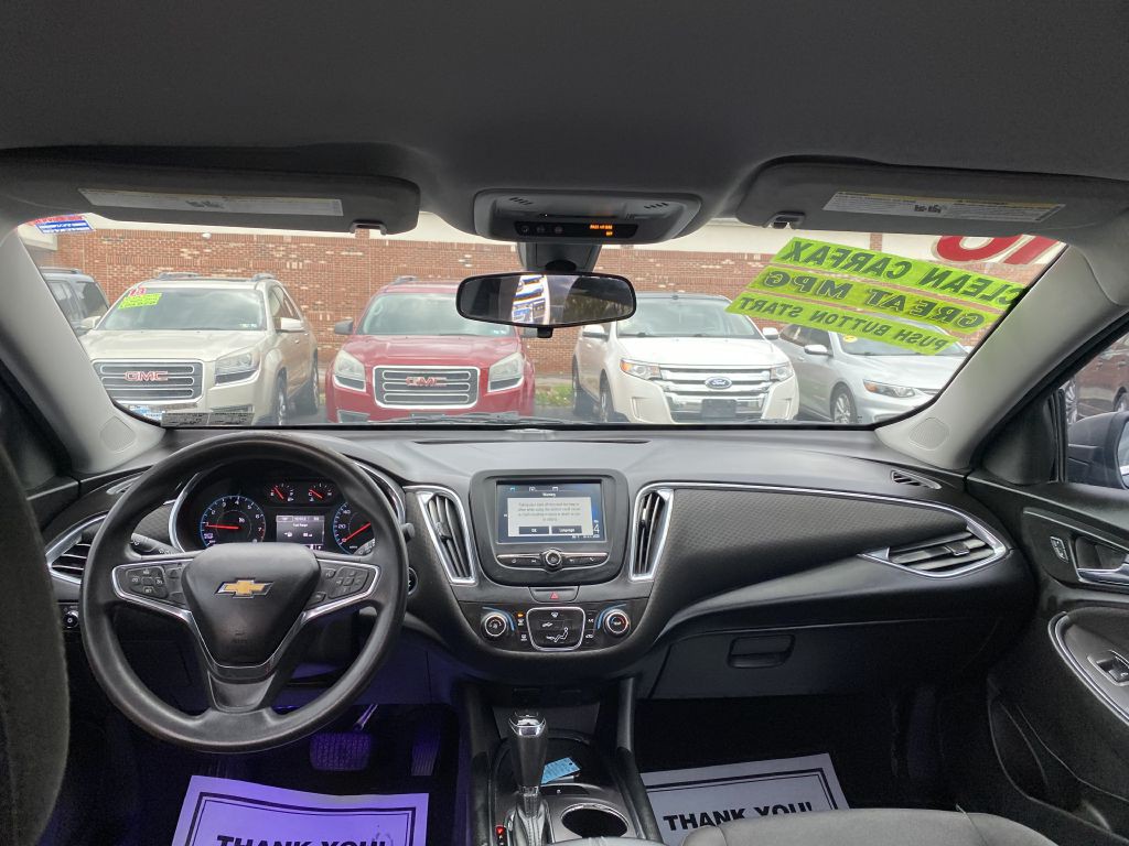 2016 Chevrolet Malibu Image 9