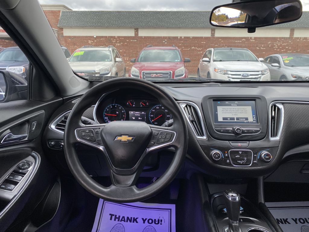 2016 Chevrolet Malibu Image 10