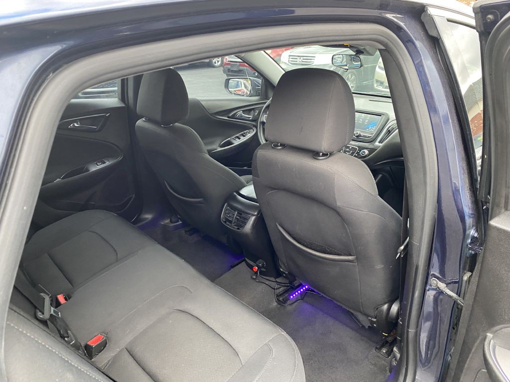 2016 Chevrolet Malibu Image 16