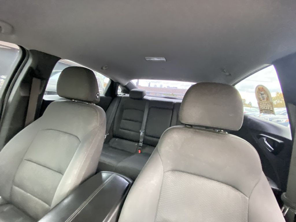 2016 Chevrolet Malibu Image 18