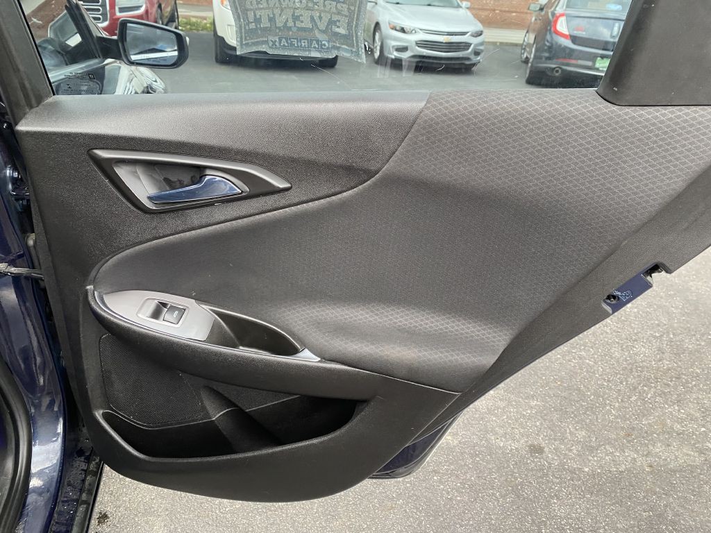 2016 Chevrolet Malibu Image 21