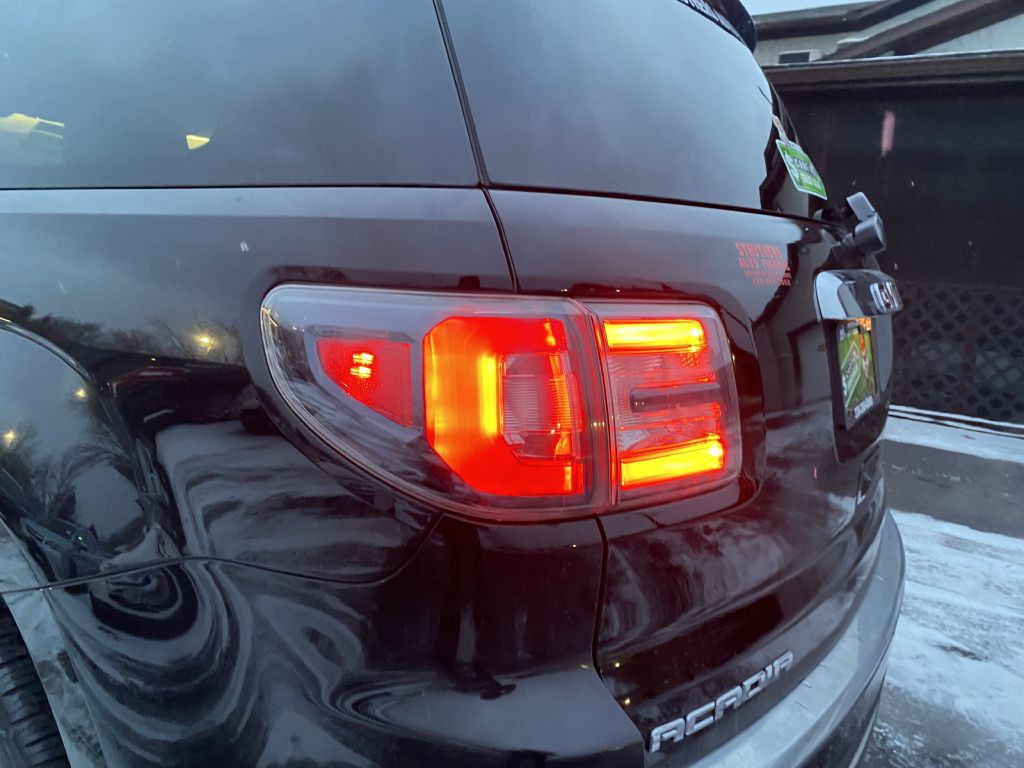 2016 GMC Acadia Image 27