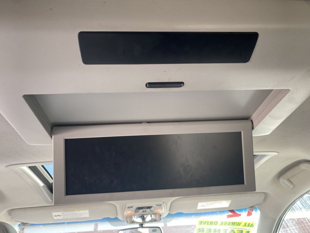 2012 Toyota Sienna Image 23