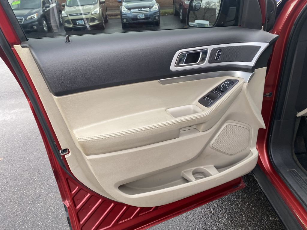 2015 Ford Explorer Image 16