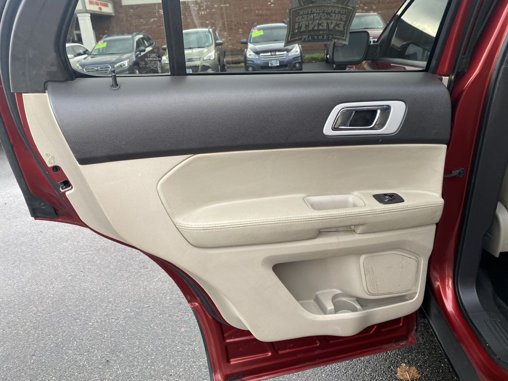 2015 Ford Explorer Image 17