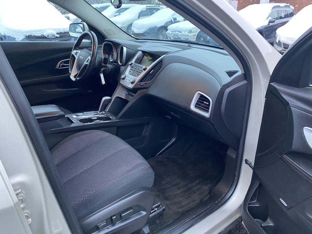 2015 Chevrolet Equinox Image 17