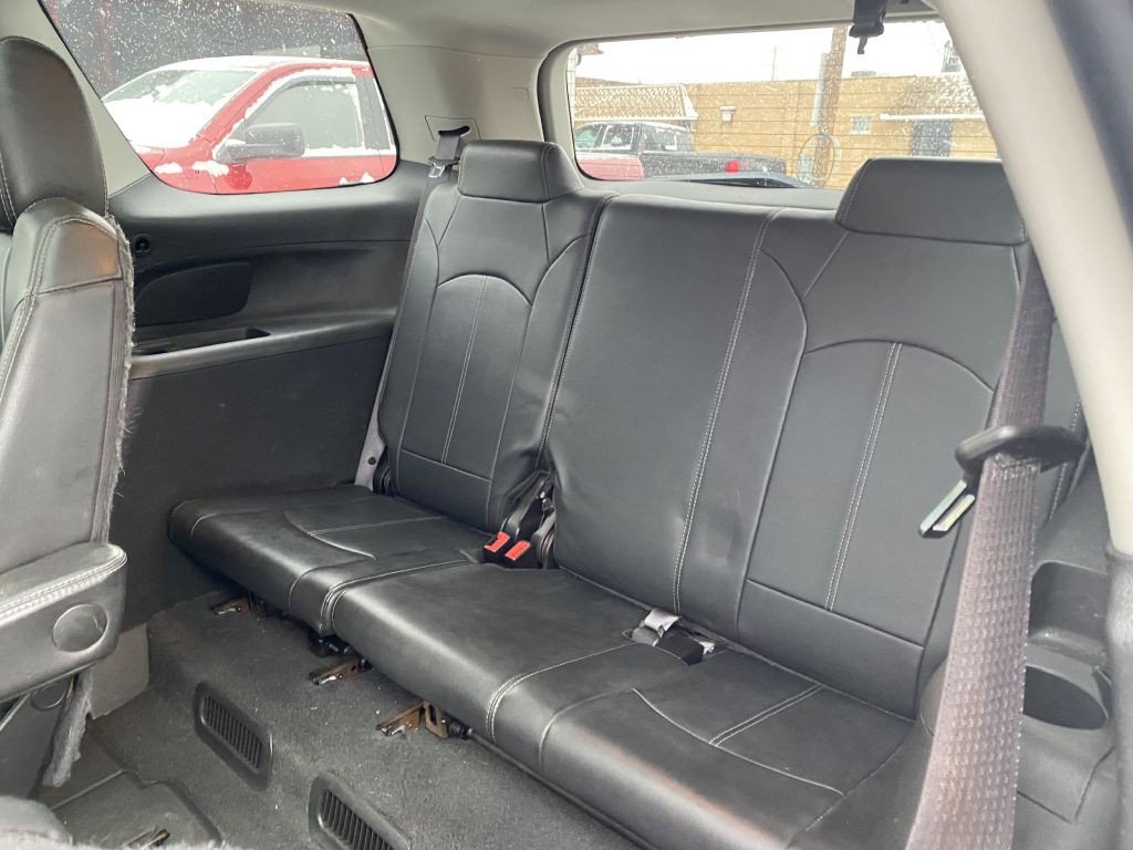 2015 GMC Acadia Image 16