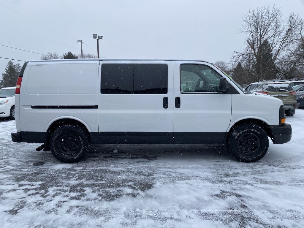 2007 Chevrolet Express Image 4