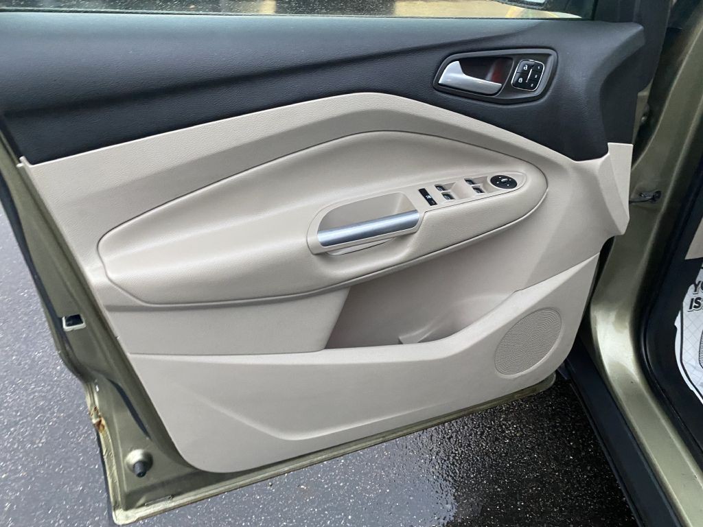 2013 Ford Escape Image 20