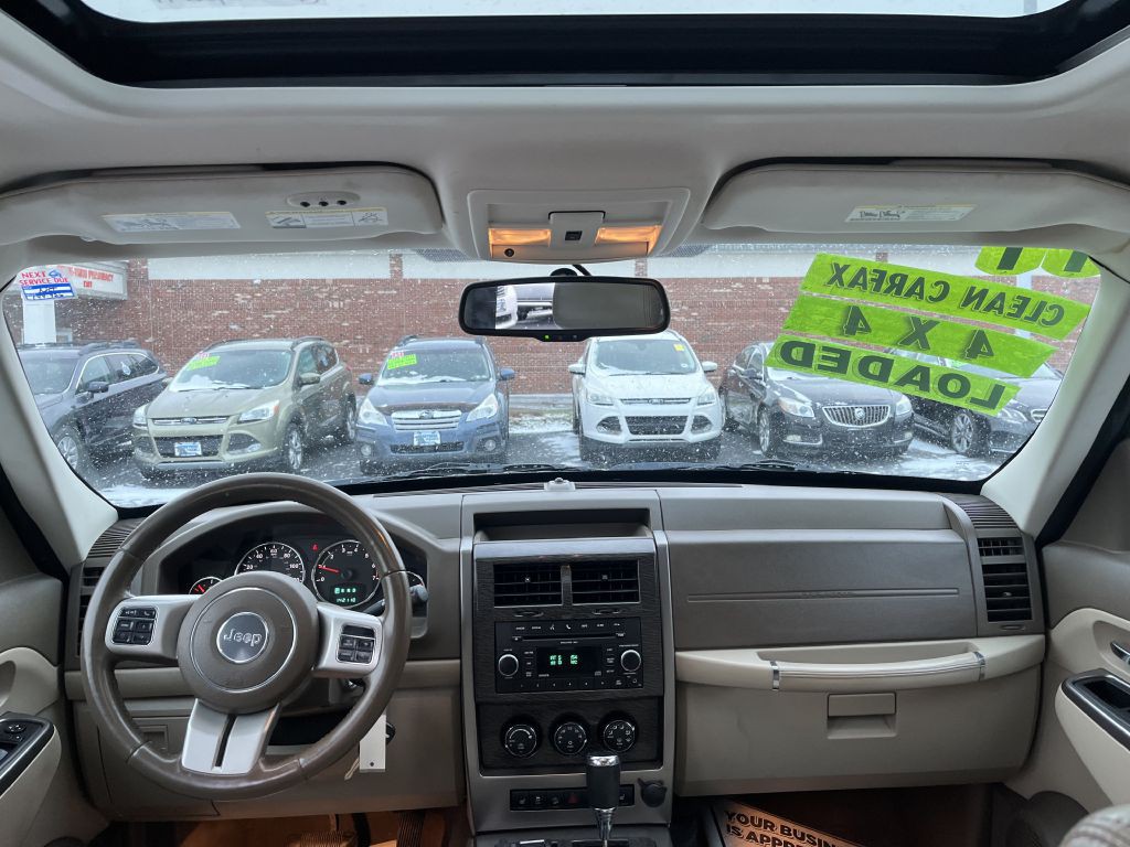 2011 Jeep Liberty Image 9