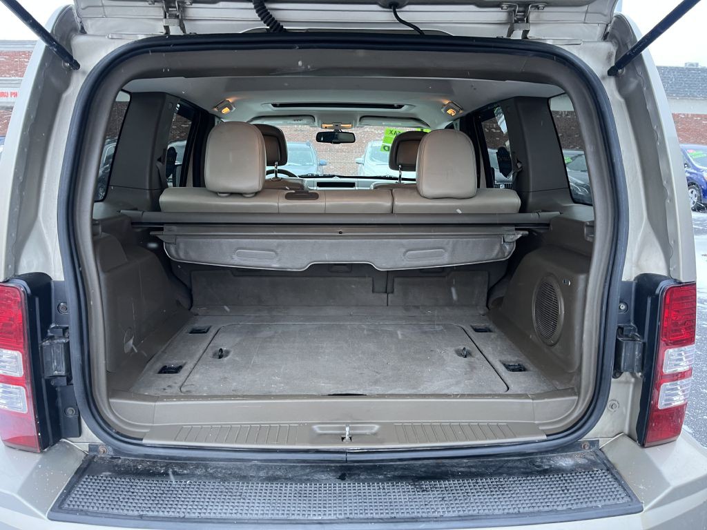 2011 Jeep Liberty Image 16