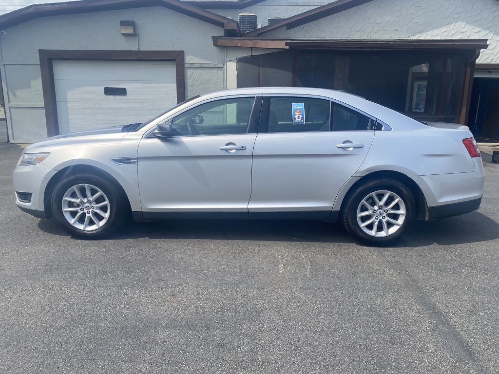 2013 Ford Taurus Image 8