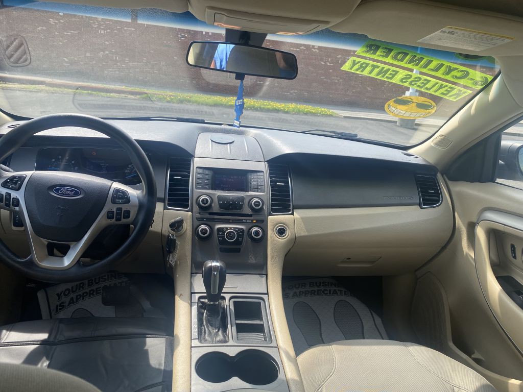 2013 Ford Taurus Image 9